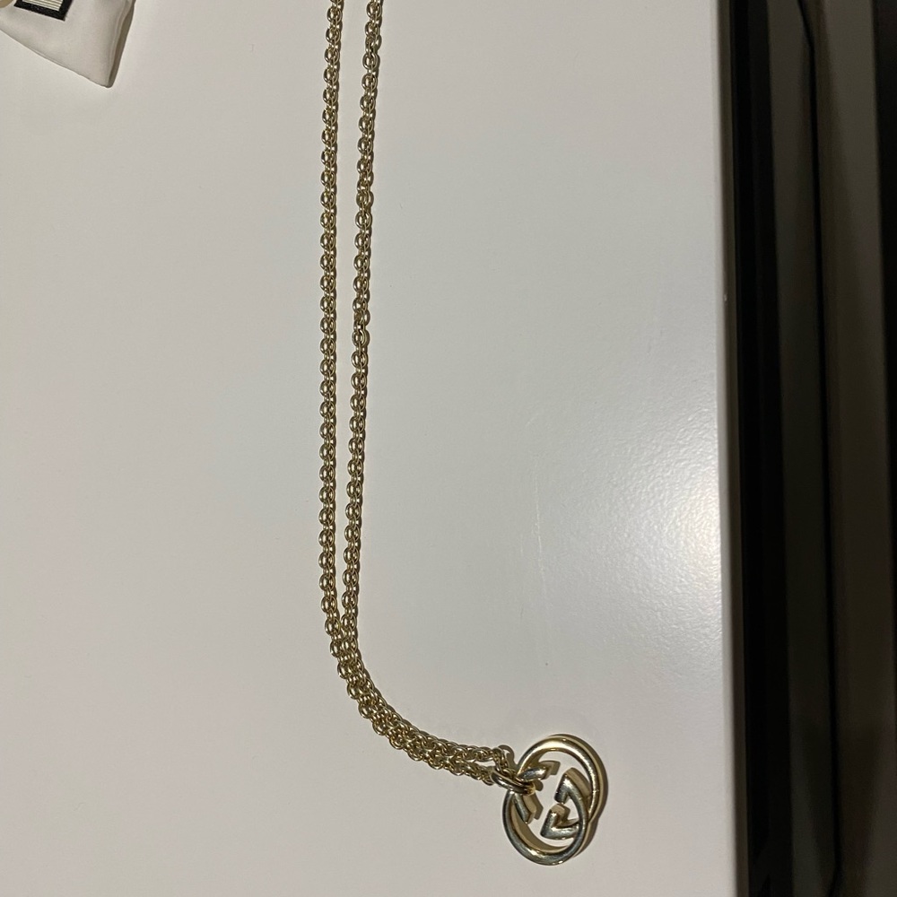 GUCCI Interlocking G pendant necklace